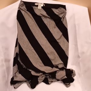 Max Studio size M black and cream maxi skirt